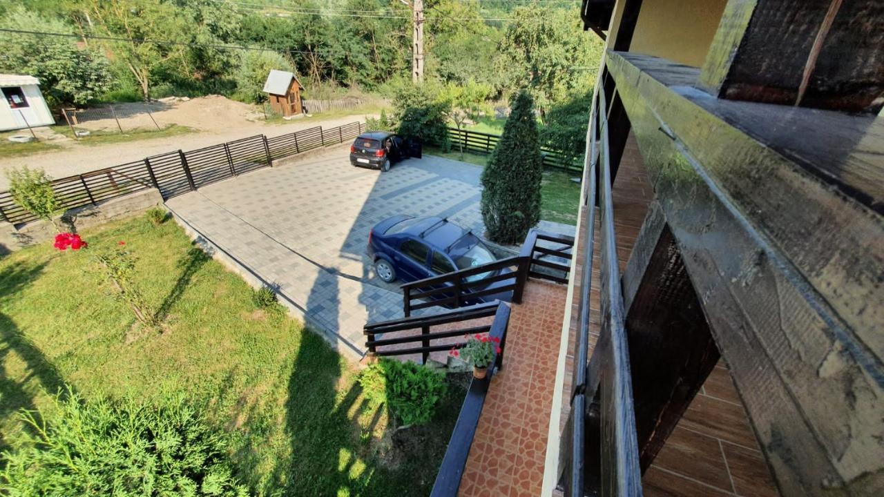 Popasul Găleșean Hotel Galesu Exterior foto