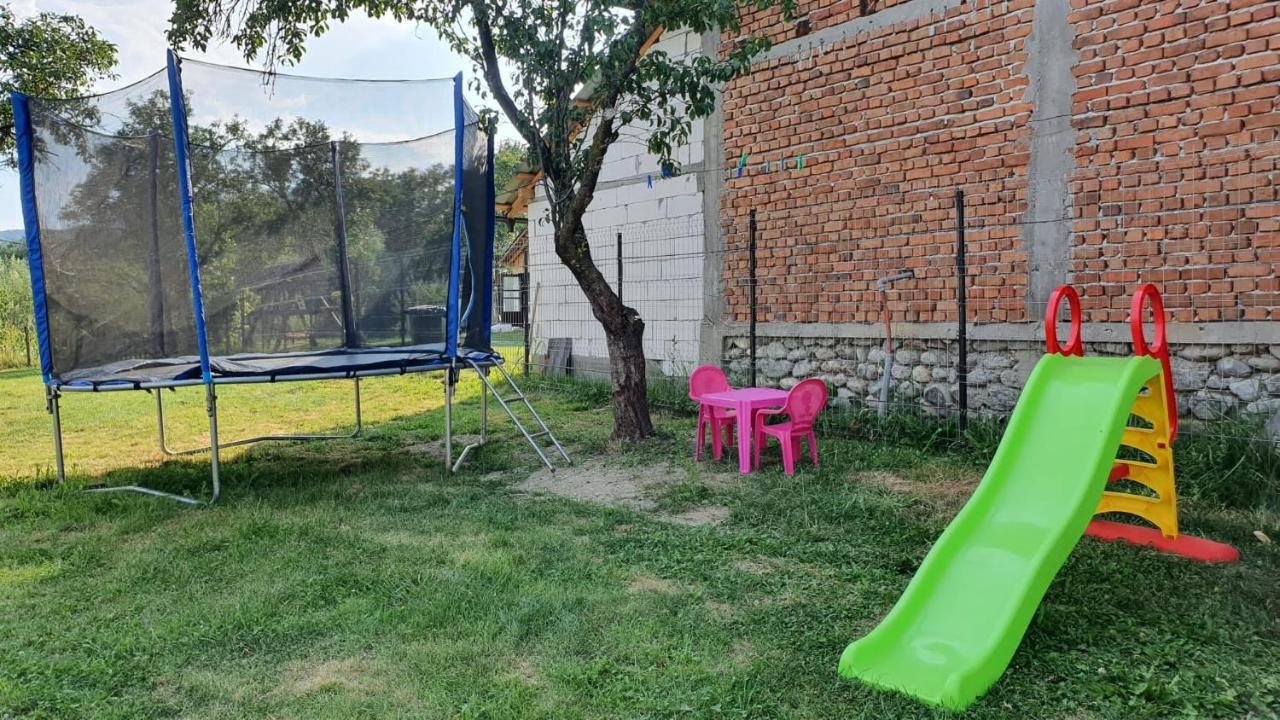 Popasul Găleșean Hotel Galesu Exterior foto