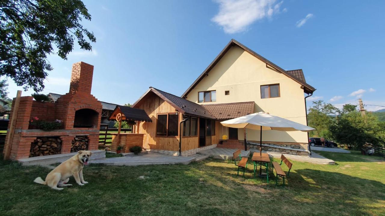 Popasul Găleșean Hotel Galesu Exterior foto