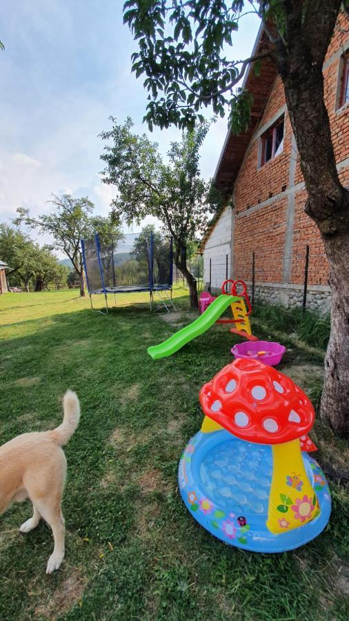Popasul Găleșean Hotel Galesu Exterior foto
